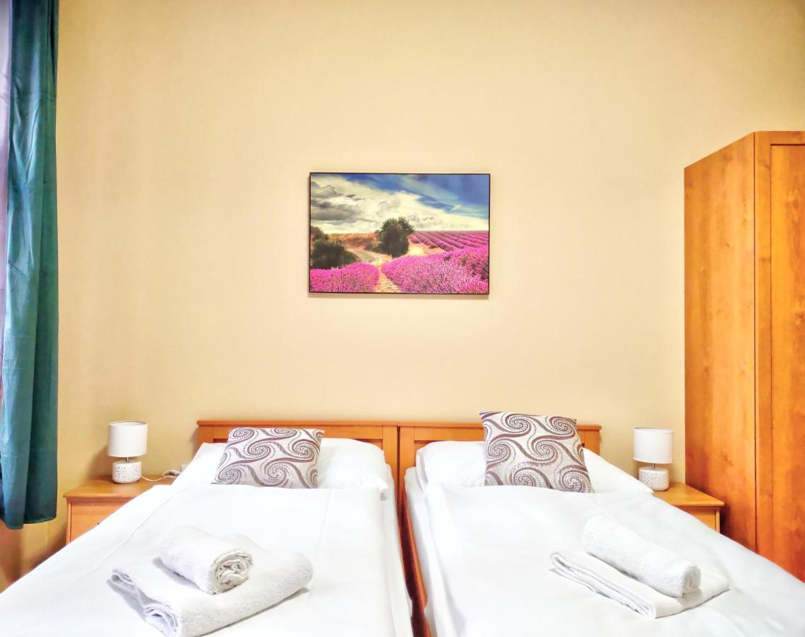 Karlsbad Family Apartment Kültér fotó