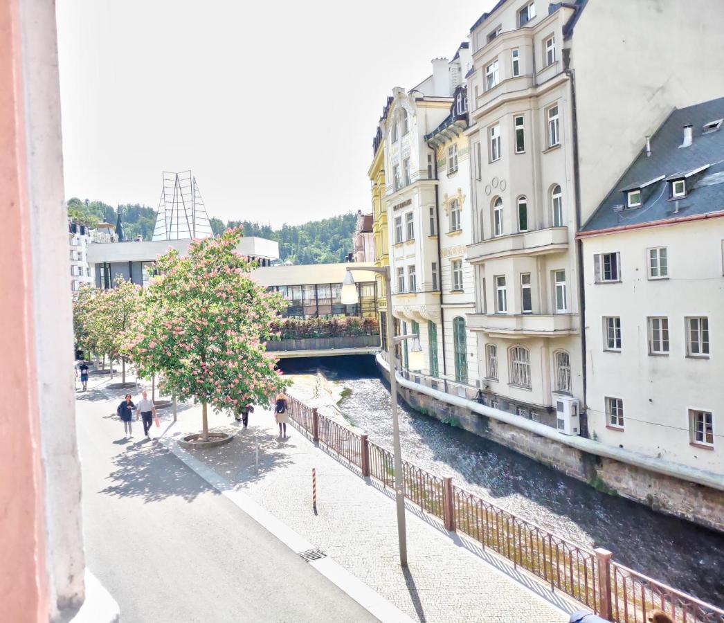 Karlsbad Family Apartment Kültér fotó